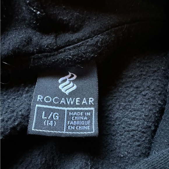 🦩5/$30🦩Rocawear Hoodie Black and White - Picture 4 of 4